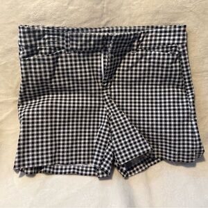 Old Navy Black and White Checkered Women's Shorts